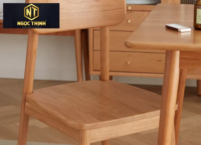 ghế gỗ bàn ăn gia đình tại